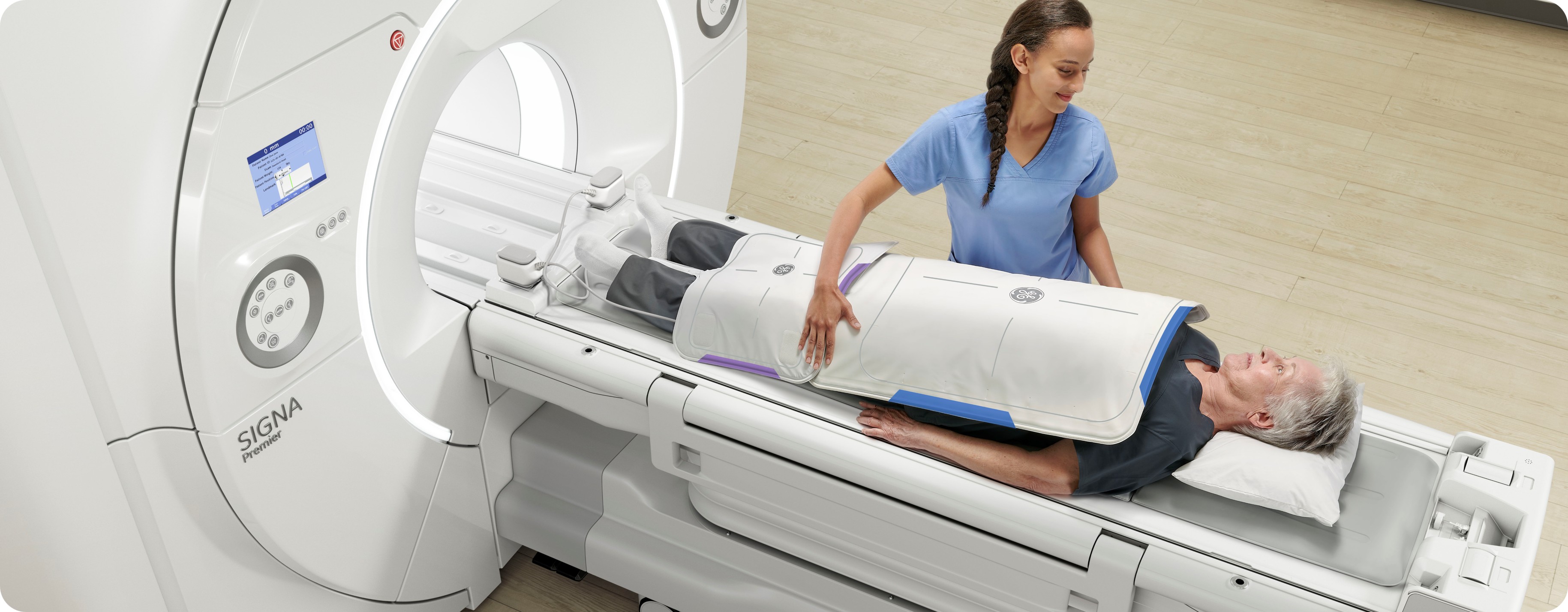 SIGNA™ Premier Evo patient