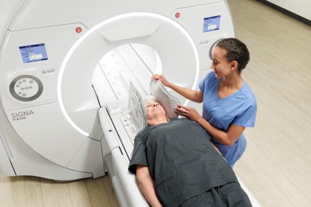 SIGNA™ Premier Evo patient